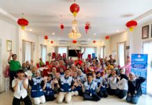 Relawan Vorizma Gelar VoCare di Panti Werdha Jelambar, Hadirkan Cek Kesehatan dan Kreasi Bersama Oma-Opa